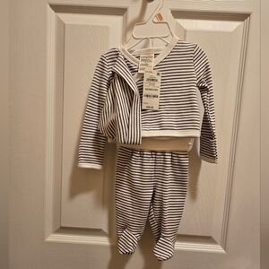 👶First Impressions Striped Pajama Set with Hat👶